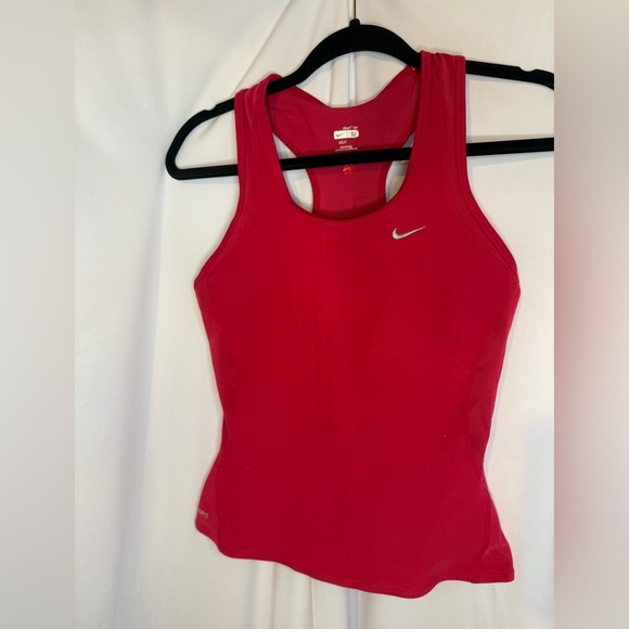 Nike women’s pink tank top built in bra - Picture 1 of 4